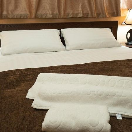 Rohat Hotel Chilonzor Tasjkent Buitenkant foto