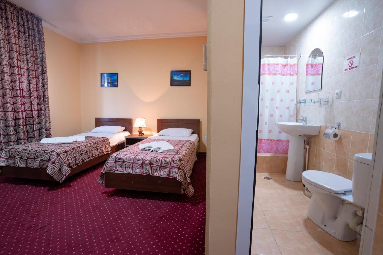 Rohat Hotel Chilonzor Tasjkent Buitenkant foto