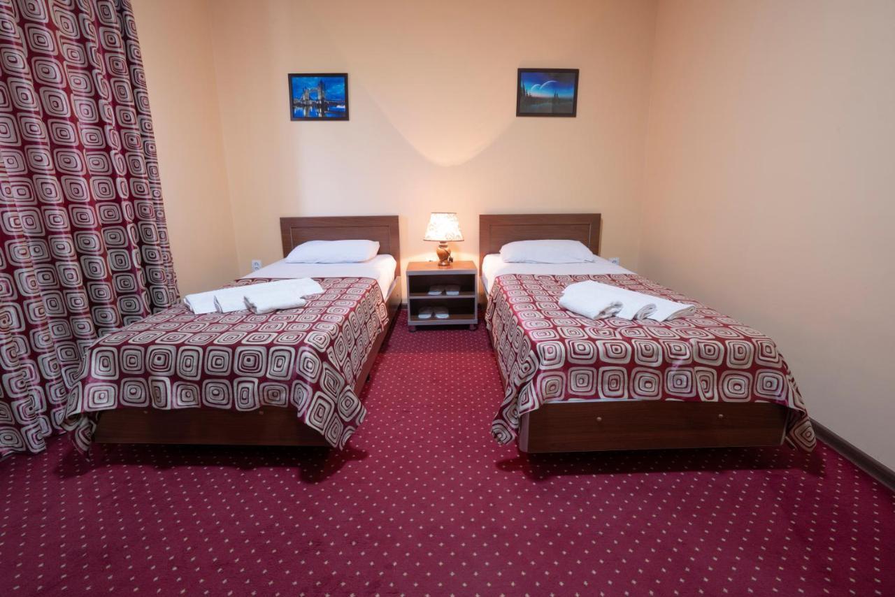 Rohat Hotel Chilonzor Tasjkent Buitenkant foto