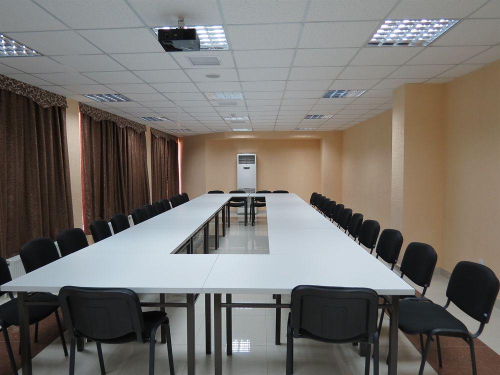 Rohat Hotel Chilonzor Tasjkent Buitenkant foto