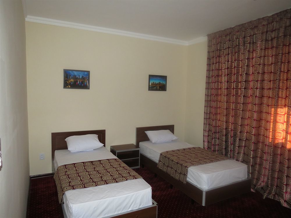 Rohat Hotel Chilonzor Tasjkent Buitenkant foto